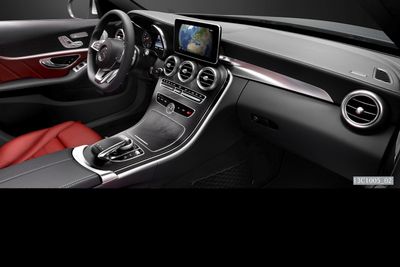 1153348_2015-Mercedes-C-Class-Interior-62.jpg