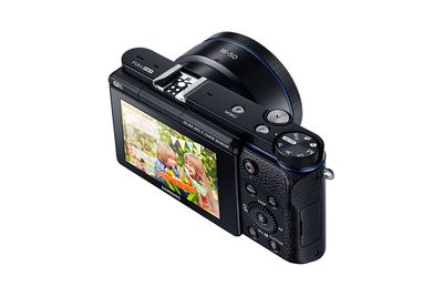 Samsung-NX3300-mirrorless-camera-8.jpg