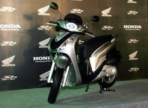Xem ảnh Xe Honda Sh Việt 150i 2014 độ full dàn áo lên Sh Ý 150i 2011
