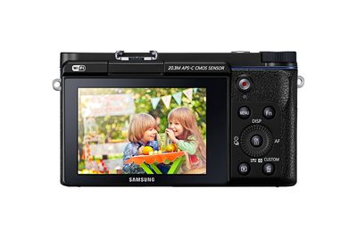 Samsung-NX3300-mirrorless-camera-2.jpg