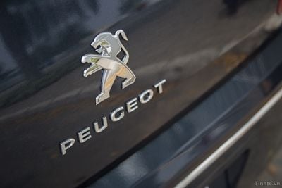 Peugeot-408-72.jpg