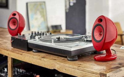KEF_EGG_DUO_P1.jpg