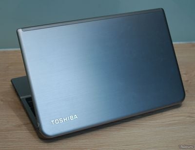 Toshiba_Satellite_P50 (10).jpg