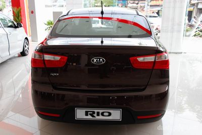 kia-rio-2015-5203_9075.jpg