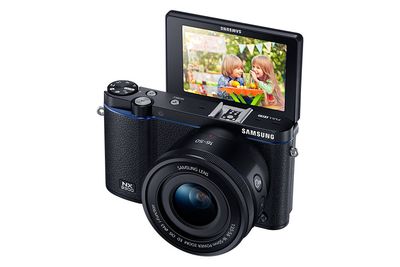 Samsung-NX3300-mirrorless-camera-4.jpg