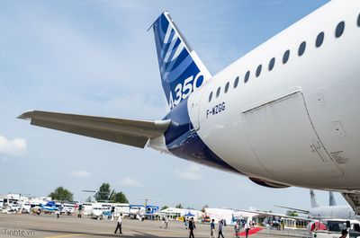 Tinhte.vn_Airbus_A350XWB-18.jpg