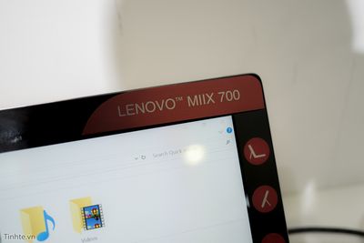 Lenovo MIIX 700-11.jpg