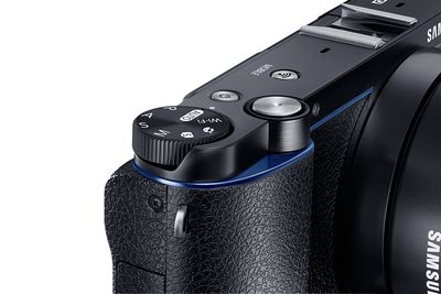 Samsung-NX3300-mirrorless-camera-10.jpg