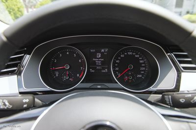 VW Passat 2018_Xetinhte-7402.jpg