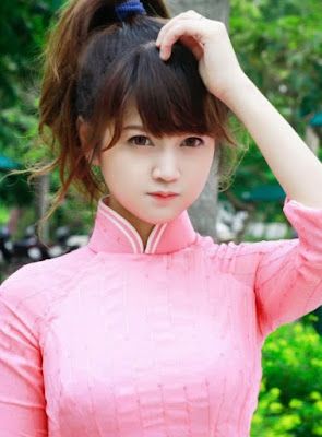 Nếu bạn đang tìm kiếm vẻ đẹp của phái nữ Việt Nam, hãy xem ảnh của cô gái trẻ xinh đẹp này. Sự tươi trẻ và quyến rũ của cô sẽ khiến bạn say đắm ngay từ cái nhìn đầu tiên.