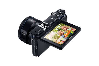 Samsung-NX3300-mirrorless-camera-7.jpg