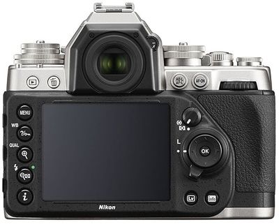 Nikon-Df-kit-silver-3.jpg