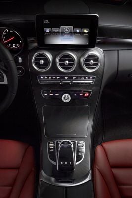 1153352_2015-Mercedes-C-Class-Interior-103.jpg