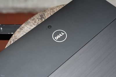 Dell Latitude 5285: một phiên bản thô của Surface Pro, hiệu năng tốt, giá  $2000