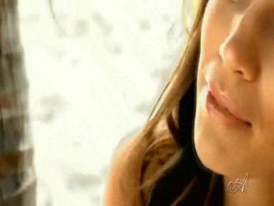 Jennifer Lopez - Love Don_t Cost A Thing [R.J. Schoolyard Mix]_mpeg4 4.jpg