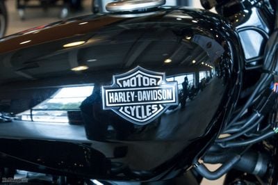 Tinhte.vn_Harley-Davidson_Street_750-14.jpg