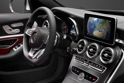 1153347_2015-Mercedes-C-Class-Interior-52.jpg