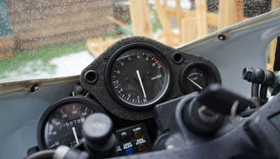 Honda-CBR250RR-MC22-Cockpit.jpg