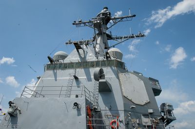 Tinhte.vn_IMDEX2015_USS_Mustin-10.jpg
